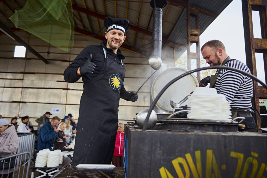 Silmusupi keetjad silmufestivalil