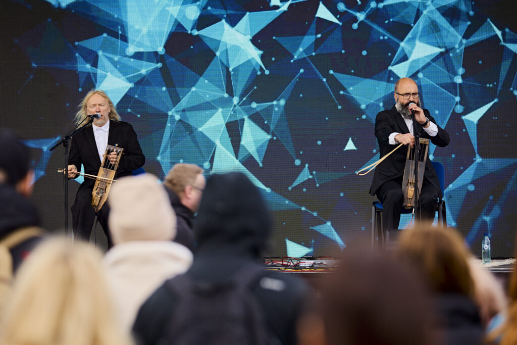 Ansambel Puuluup silmufestivali pealaval